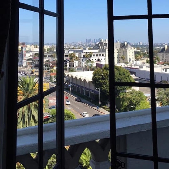 Shop with Confidence - Picture 1 of 3